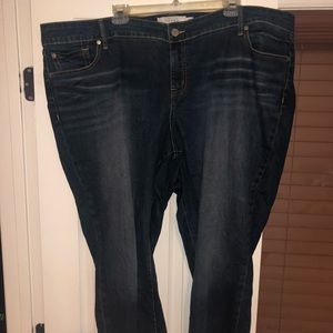 TORRID Boyfriend Capri Jeans
